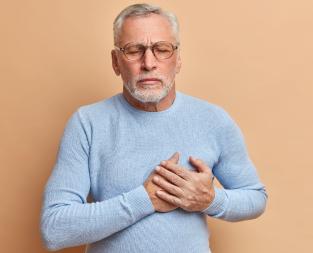 blogchest-pain-home-remedies